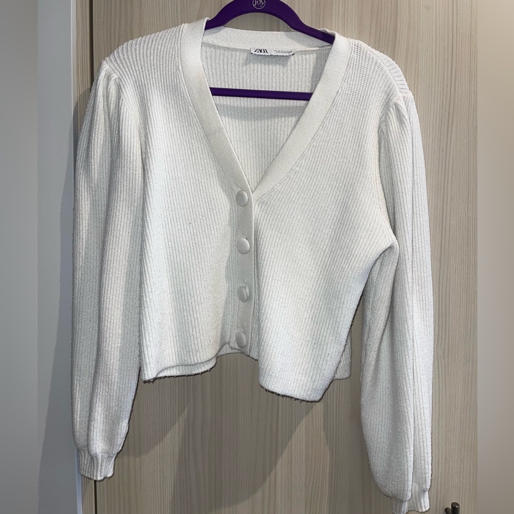 Zara puff sleeved sweater size M